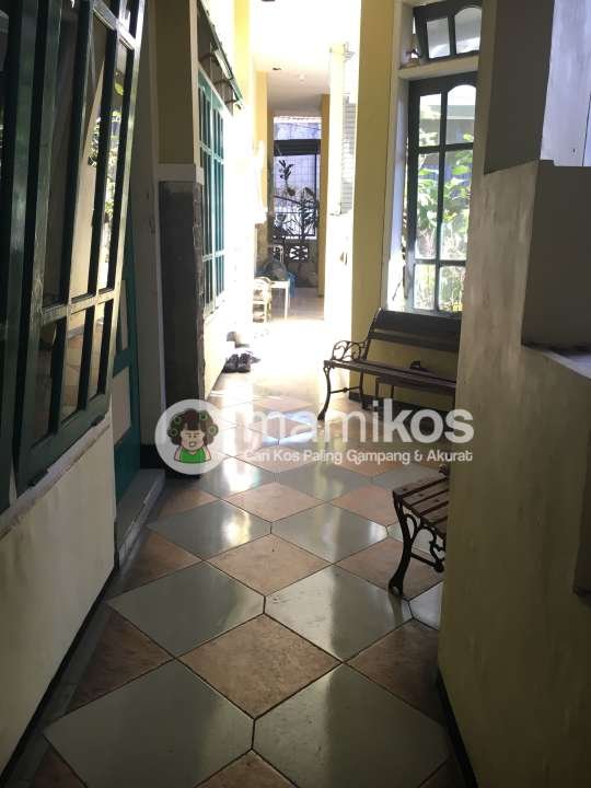 Kost Putri Cipanas 10 - Kamar Tidur